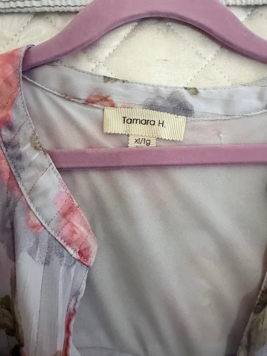 Pink Floral Ruffle Button-Front Blouse - Picture 3 of 4